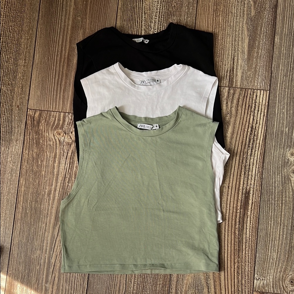 Zara Women's Sleeveless Tops - Black, White, and Green